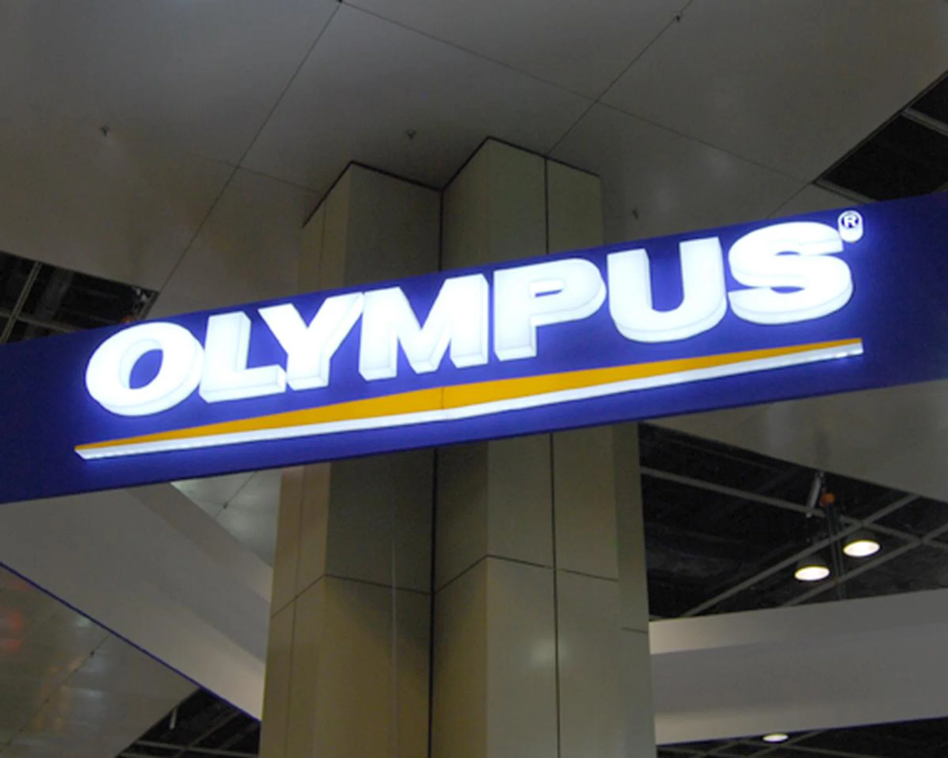 Welcome to the Olympus booth, where you'll find a wide variety of cameras, from the good-looking ones, to the tough and rugged series, and Micro Four Thirds for the professional users.