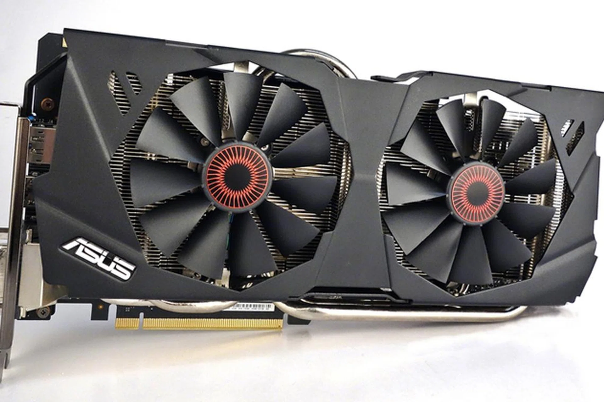 The ASUS Strix GeForce GTX 980 OC Edition features the chunky DirectCU II cooling system. It keeps the card's Super Alloy Power components, which drives its 10-phase power design system, operating cool and stable under extreme conditions.