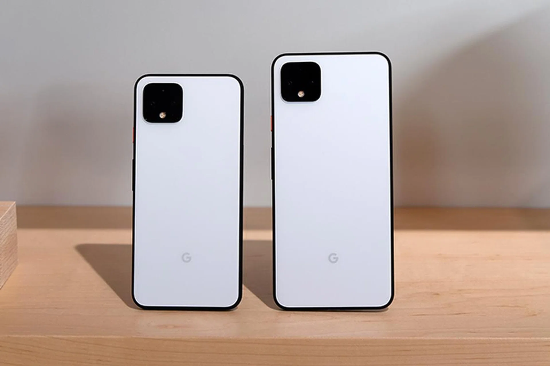 The Google Pixel 4 and Pixel 4 XL.