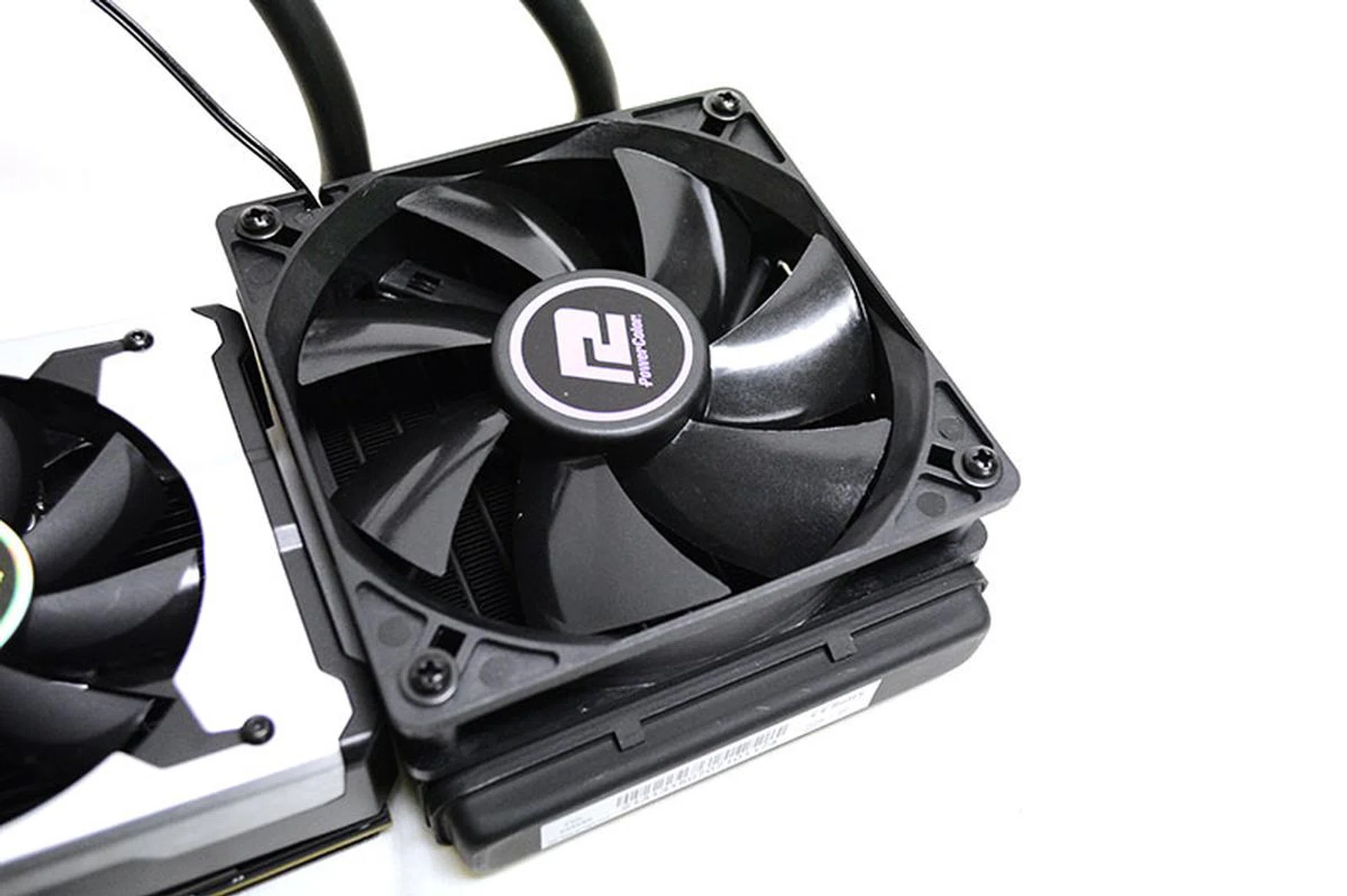 The radiator fan can be detached so you can install your own fan if you wish.