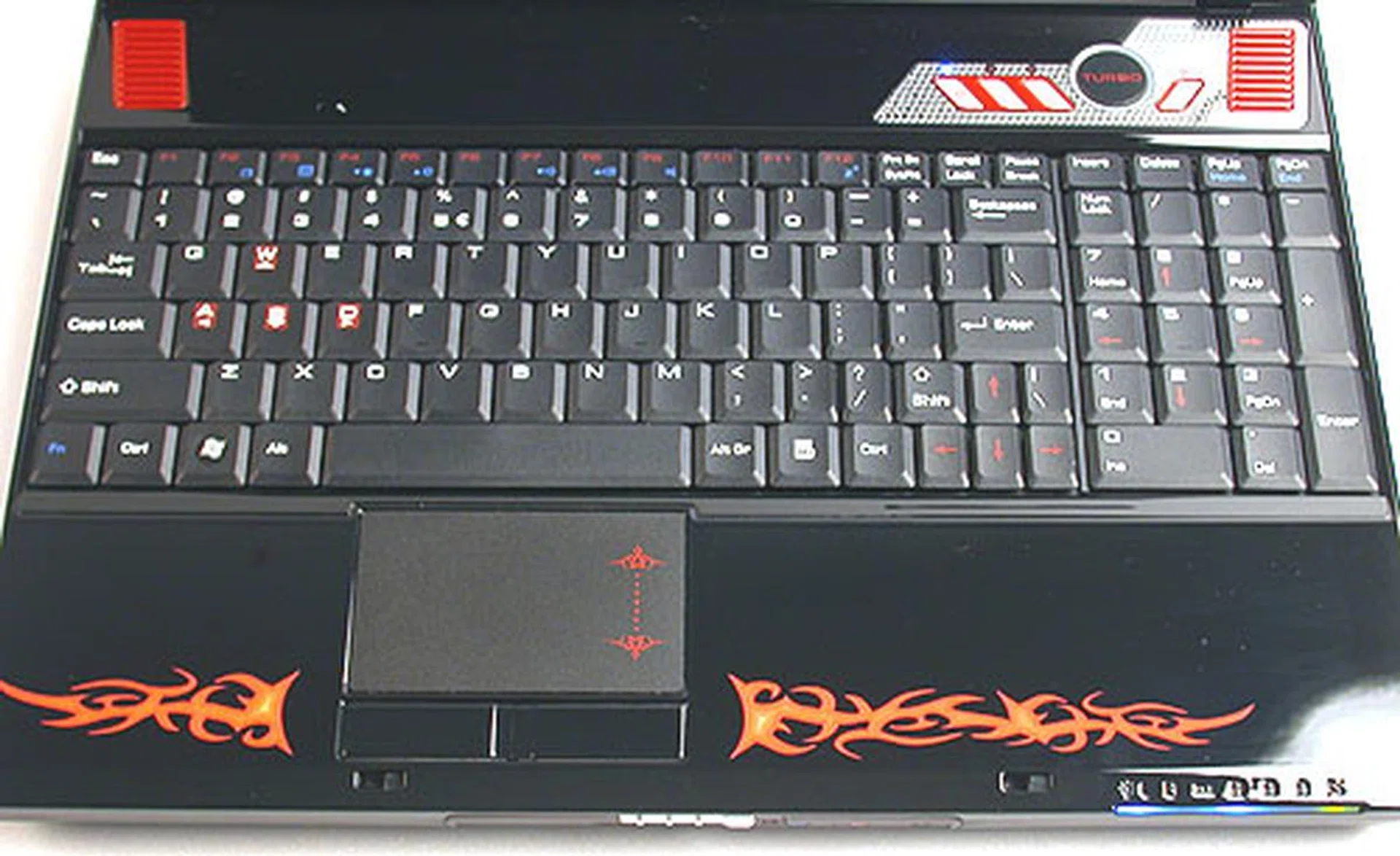 A full sized keyboard with a numpad makes the GX600 a notebook suited for gamers, since they need the full complement of keys.