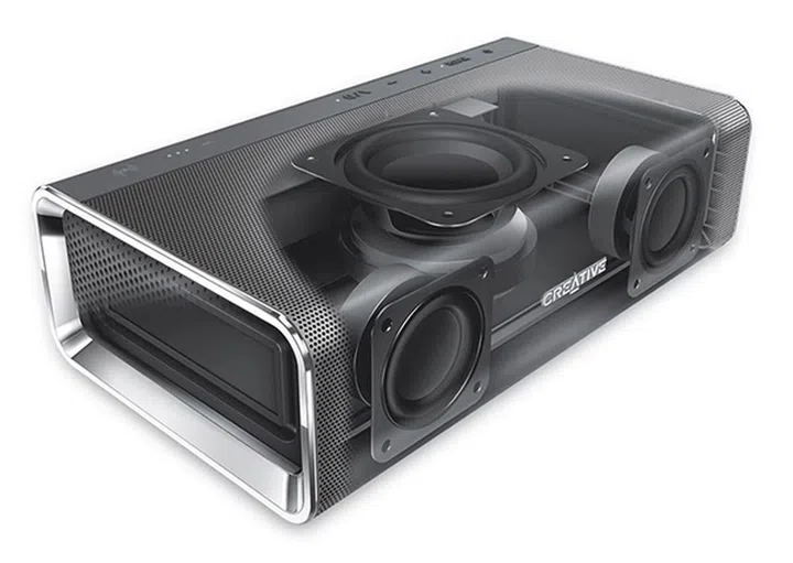 The arrangement of the 5 drivers within the Sound Blaster Roar chassis.