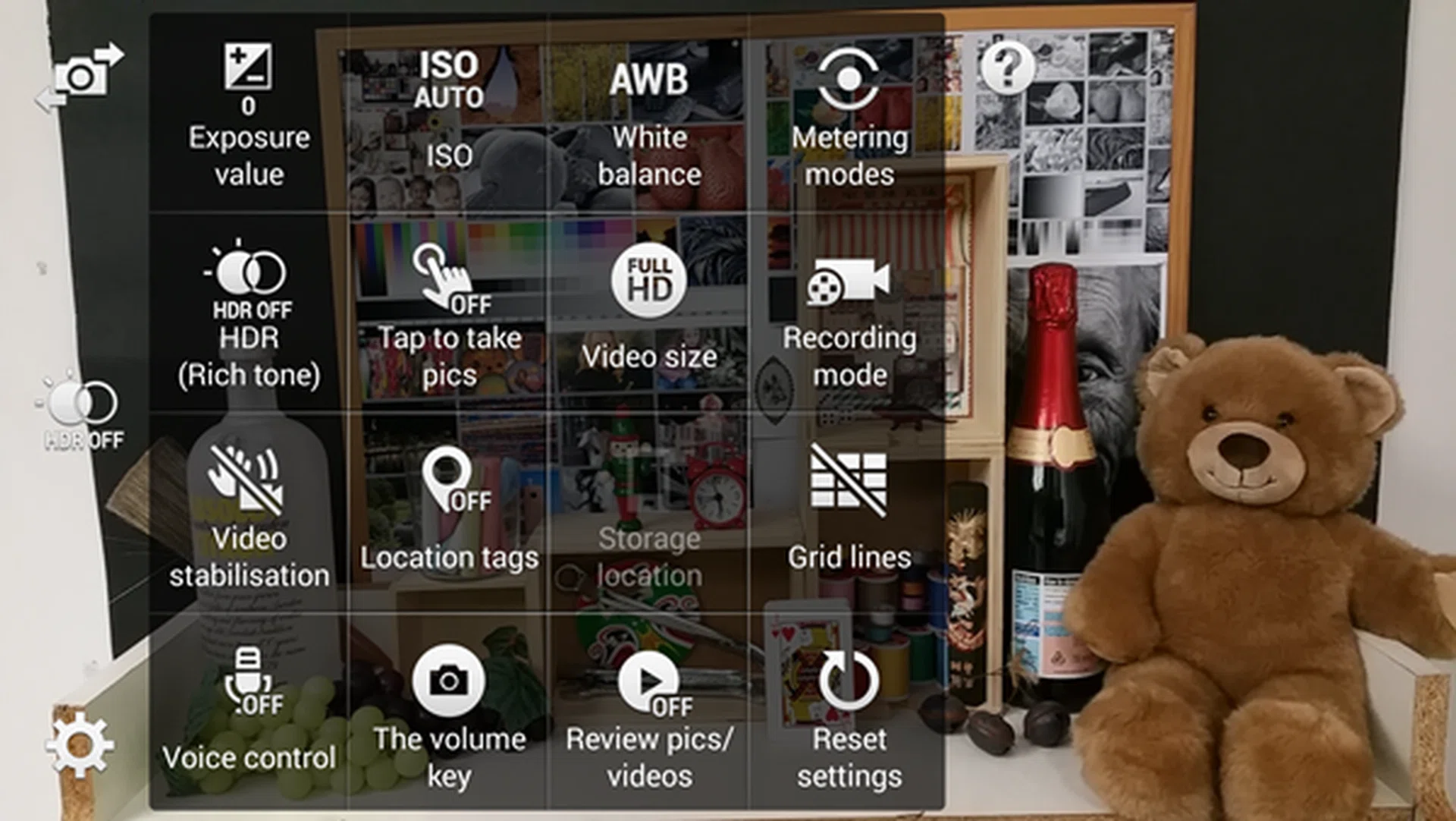The camera interface on the Samsung Galaxy Note 4 is no different from that of the Galaxy S5. To access the different imaging tools, tap on Settings > Menu.