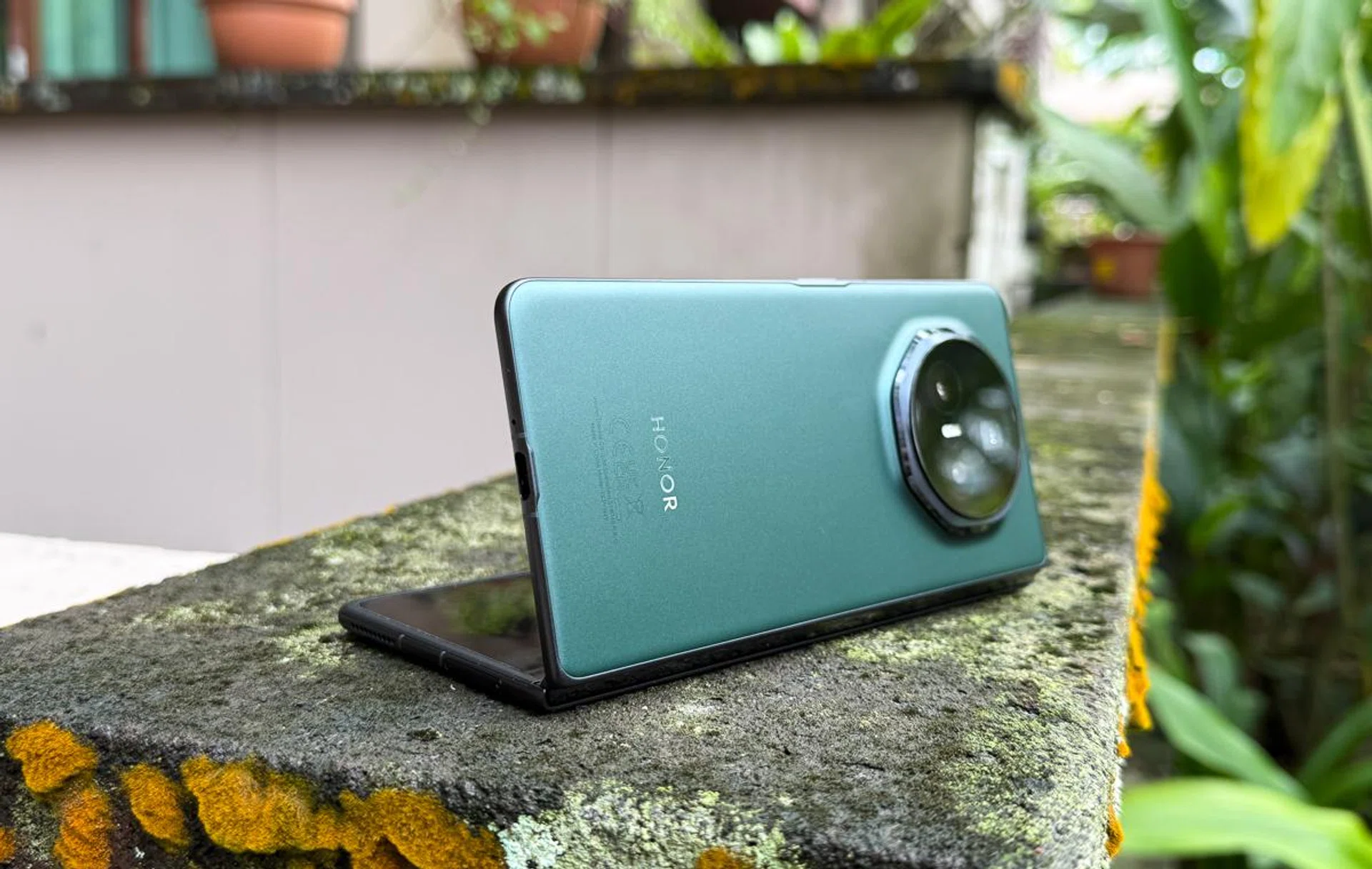 Thinner and lighter. Photo: HWZ.