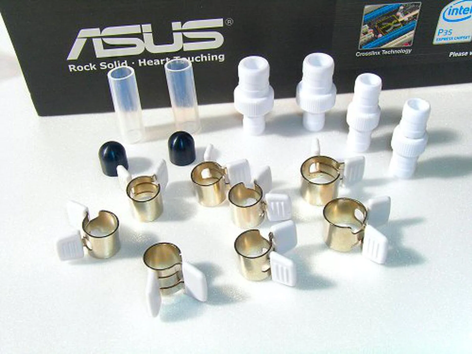 water-cooling accessories to cater to different pipe sizes.