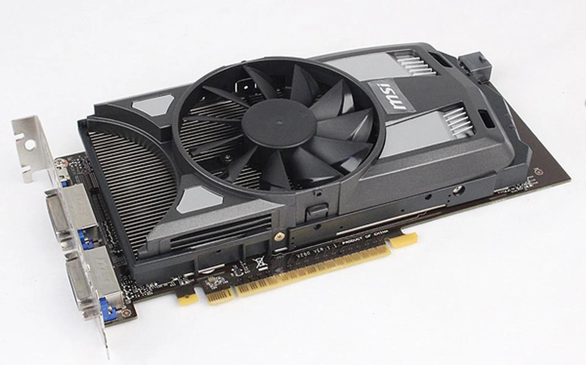 The MSI GTX 650 Power Edition has a grey cooler shroud and a large 90mm fan.