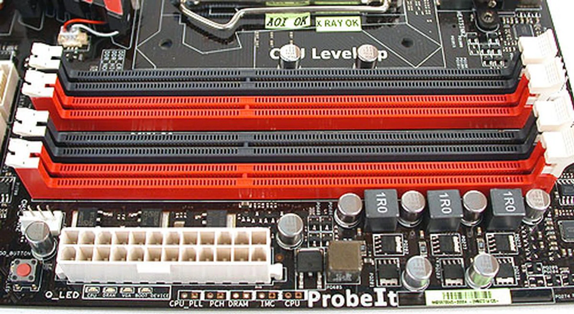 ASUS has favored DIMM slots with only a single retaining clip for some of its motherboards and it's no different on the Maximus.