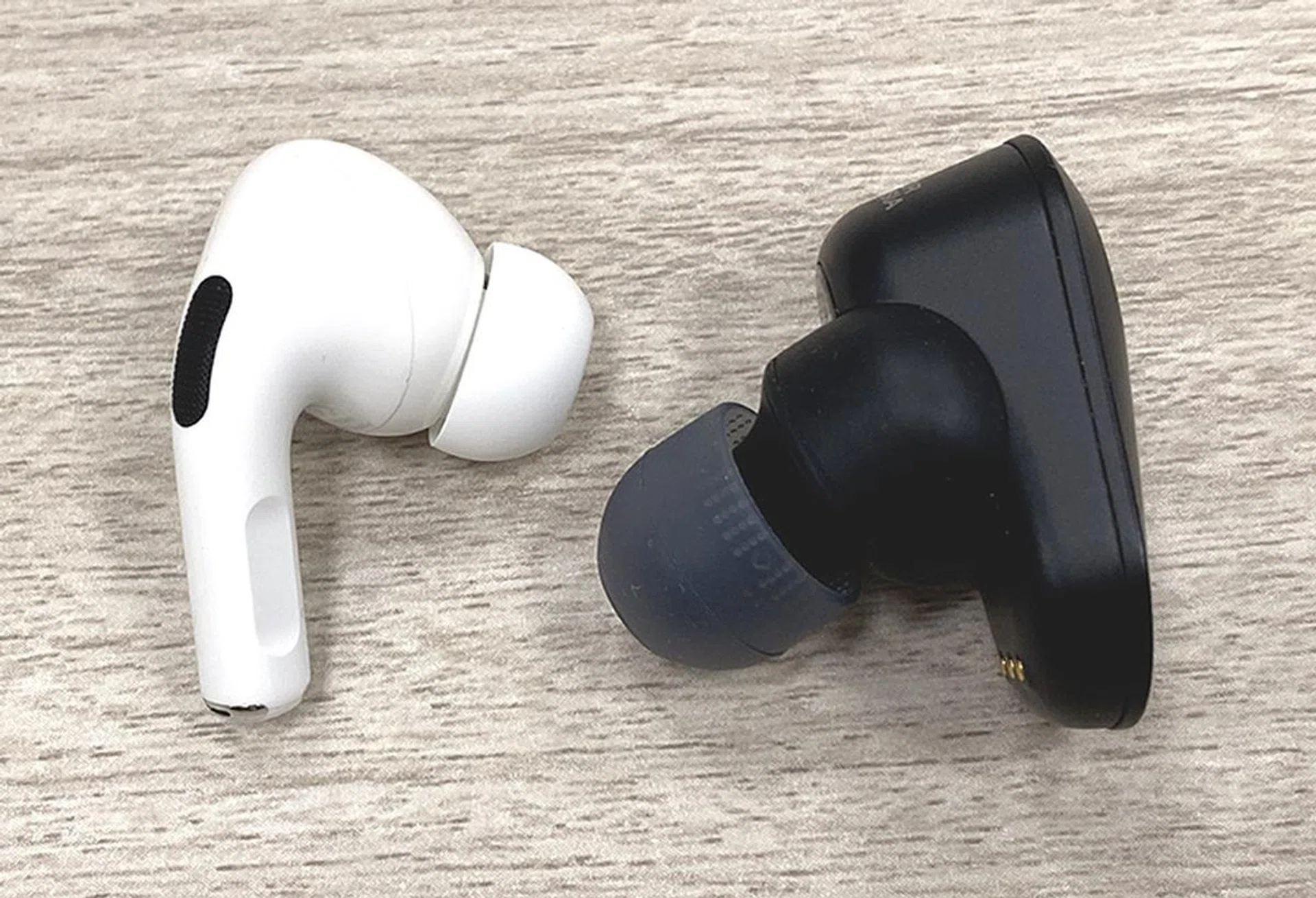 How does the WH-1000XM4 compare against true wireless options?
