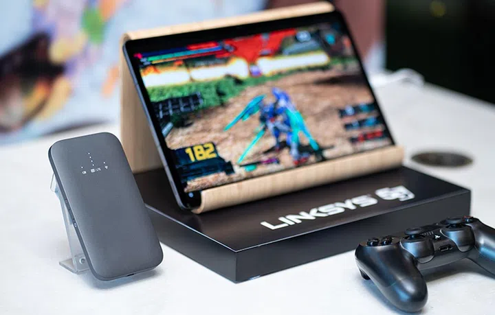 Linksys 5G and Wi-Fi 6 Mobile Hotspot (left).