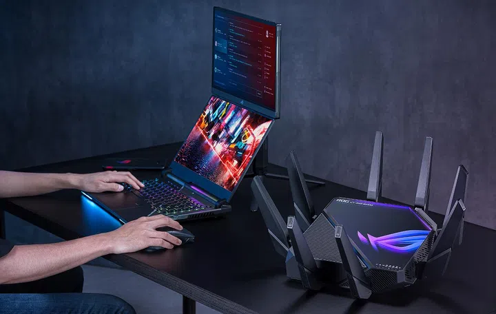 ROG AXE 16000 router. PHOTO: ASUS