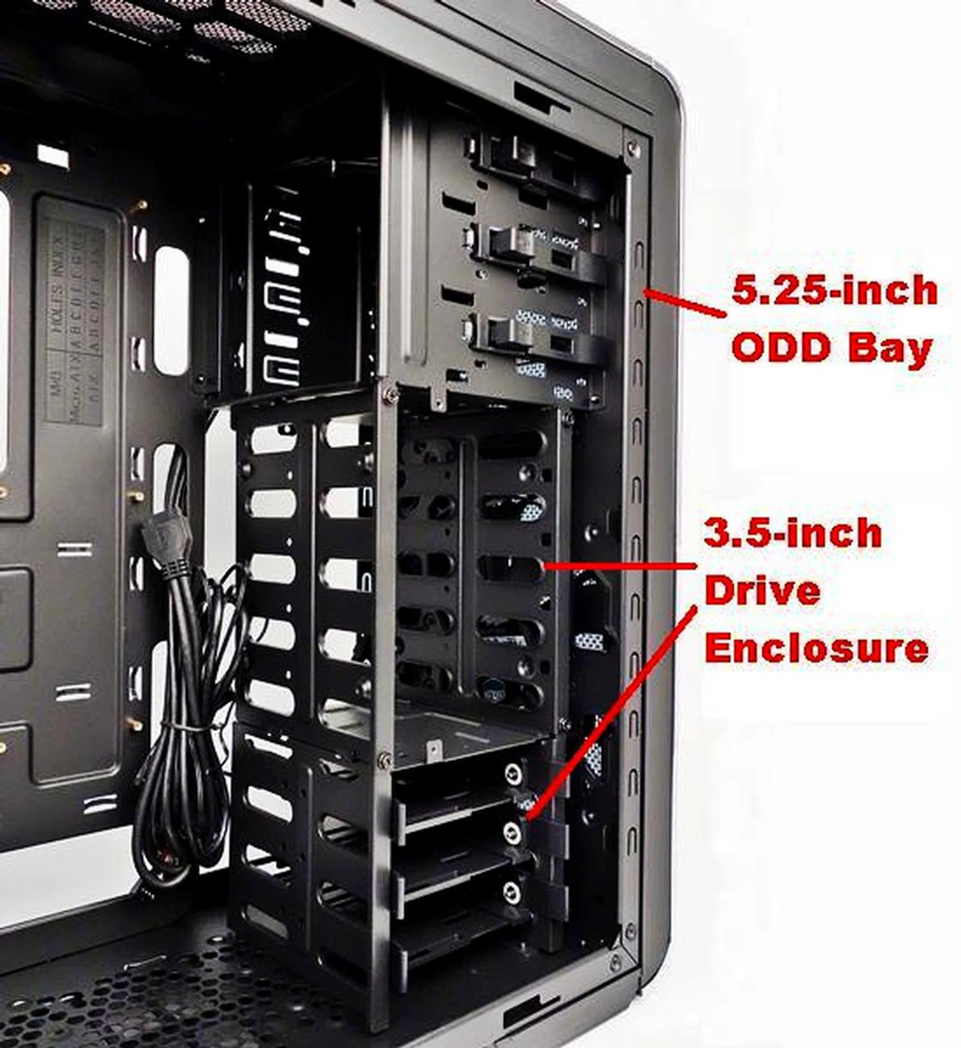 The 2.5-inch drive enclosure can be easily transformed into a 3.5-inch one by moving its side panel to be flush with the fixed 3.5-inch drive enclosure below.