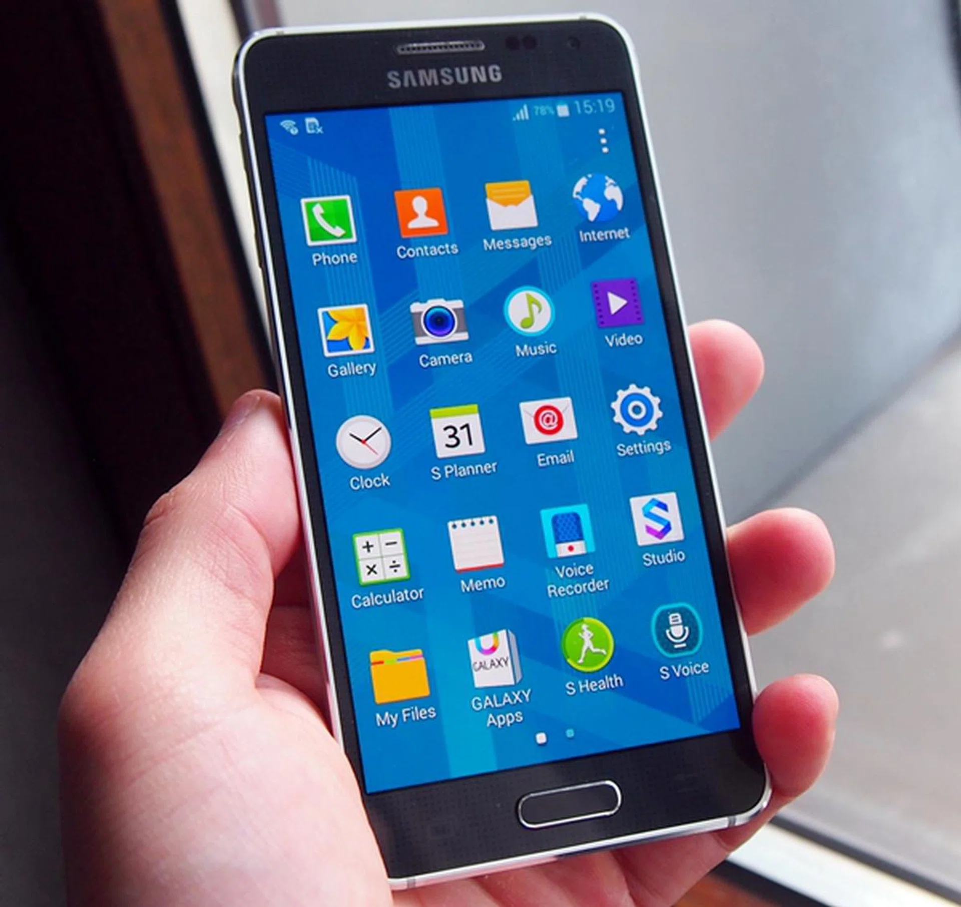 Our initial impression of the Samsung Galaxy Alpha is generally positive, but we hope it won't be overpriced.