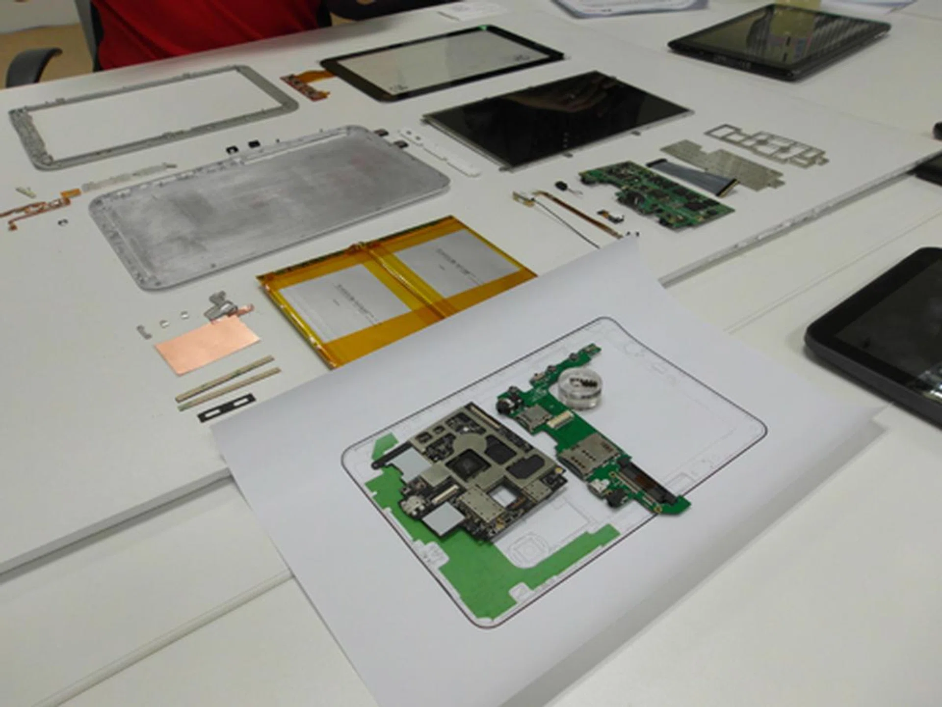 The basis of the Jaguar3 reference tablet includes the ZMS-20 chip, a 10.1-inch display and various other standard specifications such as a 1GB DDR3 RAM for manufacturers to work with.