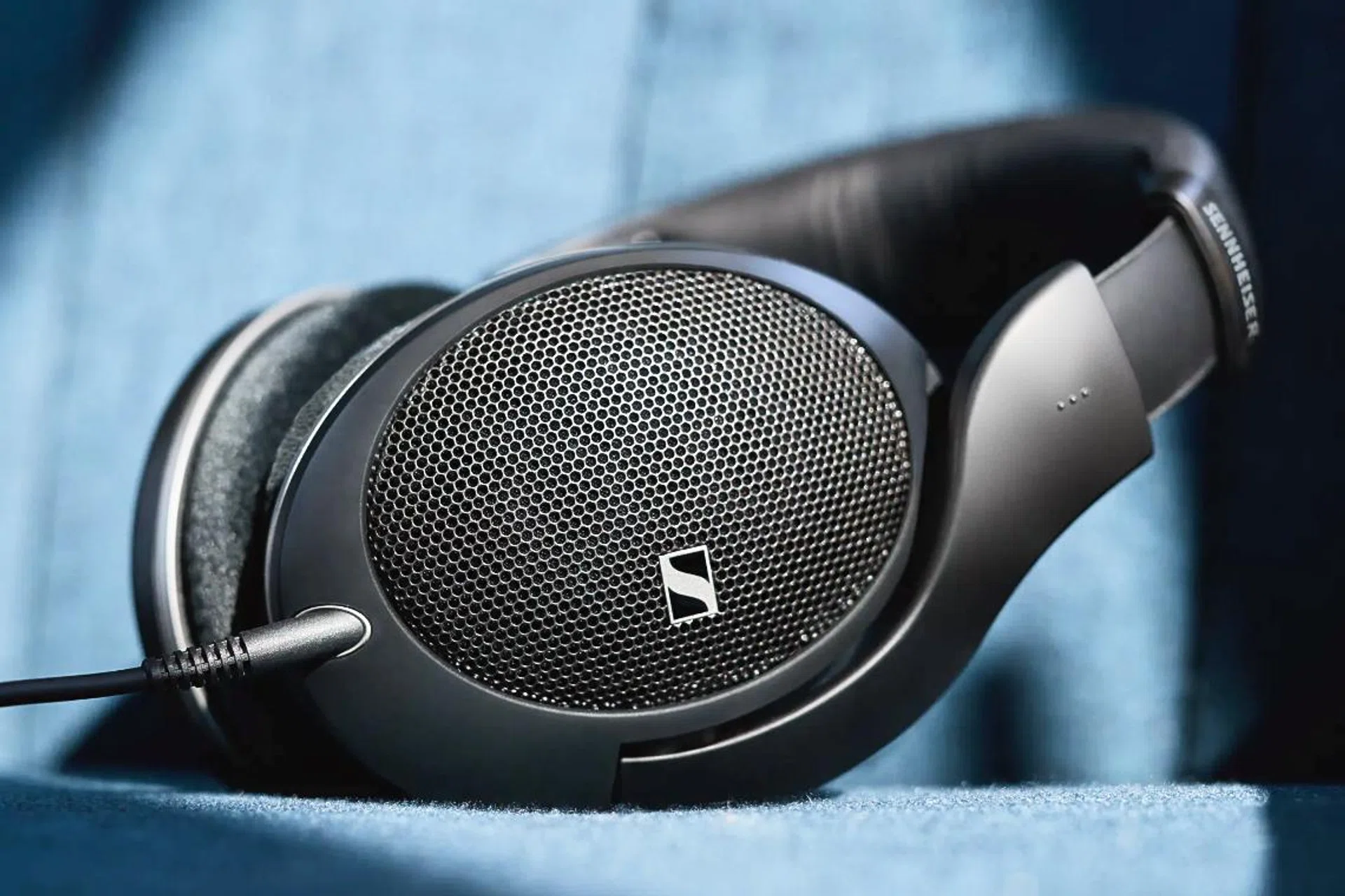 The new Sennheiser HD 550. Doesn't it look familair? Photo: Sennheiser
