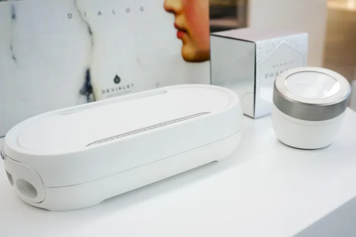 The Dialog and Remote allow for an added tactile experience when controlling the Phantoms. 