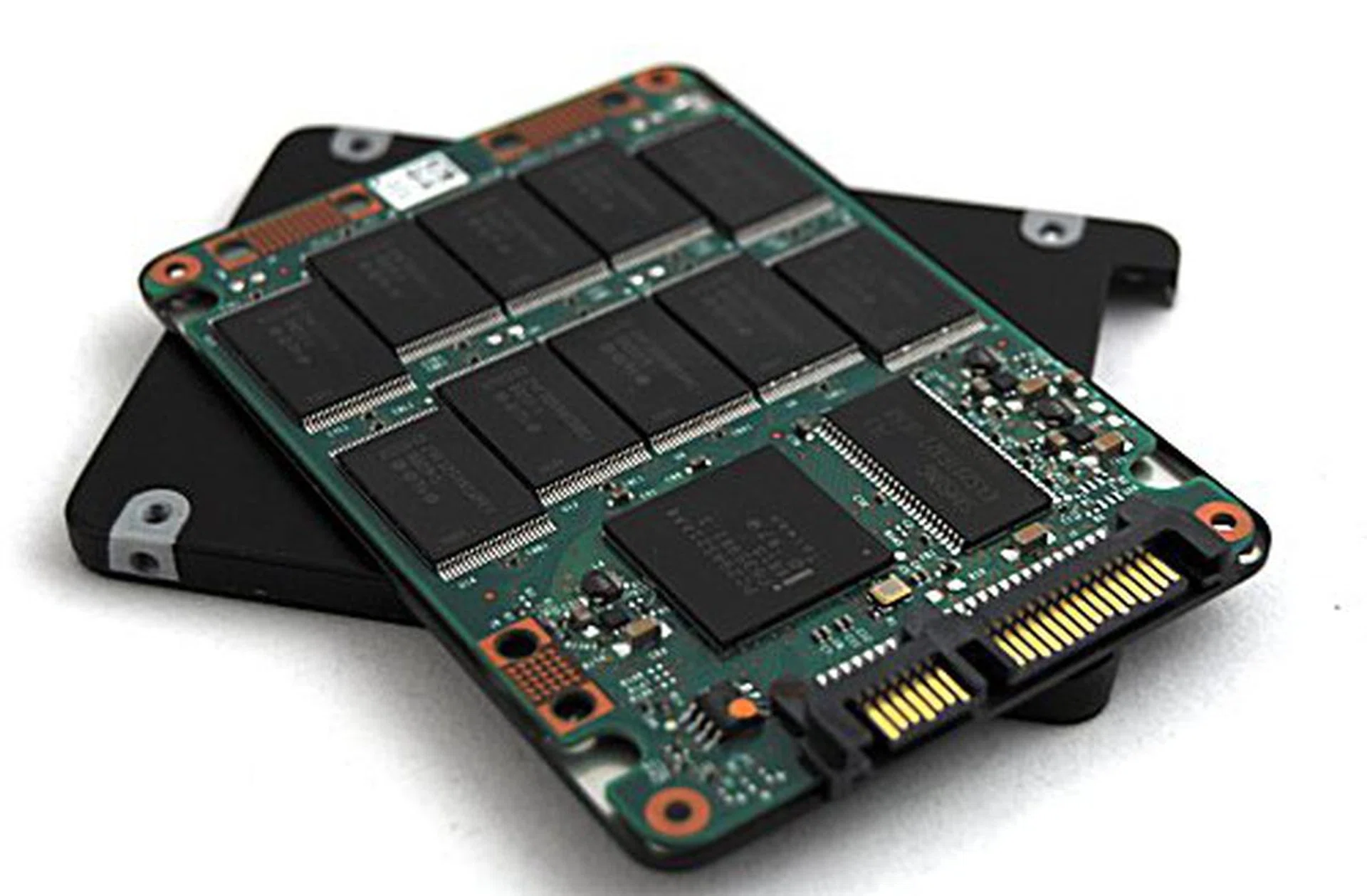 The X25-M may be expensive, but we can't really complain given its spectacular performance.