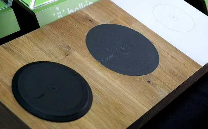 Here's another look at the Belkin Boost Up Wireless Charging System with the different mounting options - top-mount, flush-mounted and sub--surface mounting options lined up left to right.