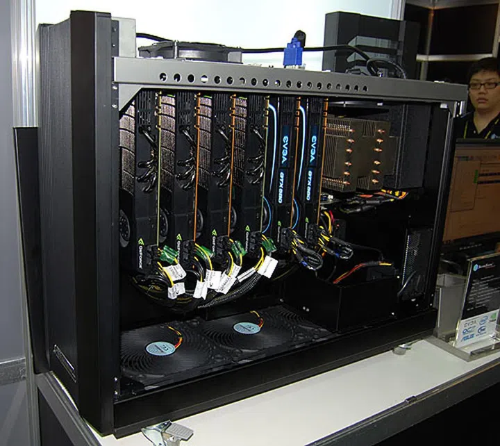 This monster of a chassis is the SilverStone TJ12 and it can support up to six graphics cards, not that we can imagine such a scenario that is. It has a similar mounting system as the famous Raven casings with the expansion cards 'hanging' from the chassis. Mind boggling!