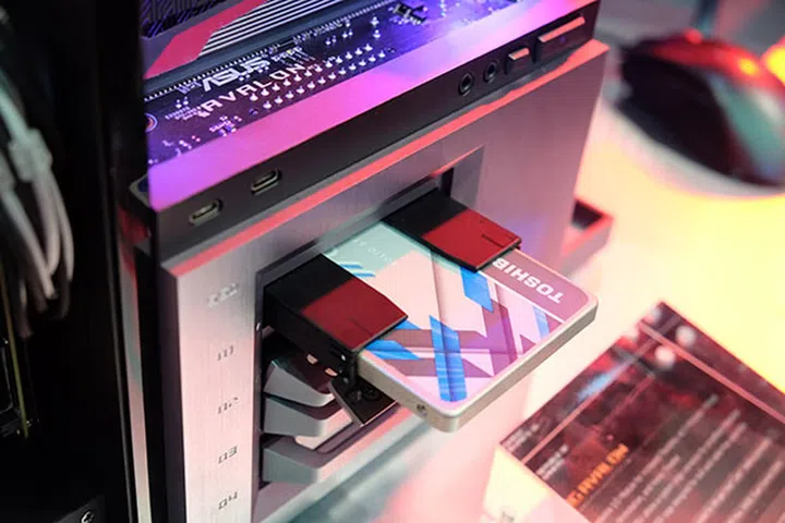 ASUS ROG Avalon