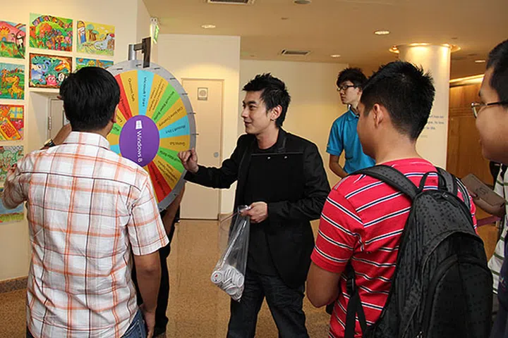 While you're queuing, why not answer a simple Windows-related question, and win some prizes?