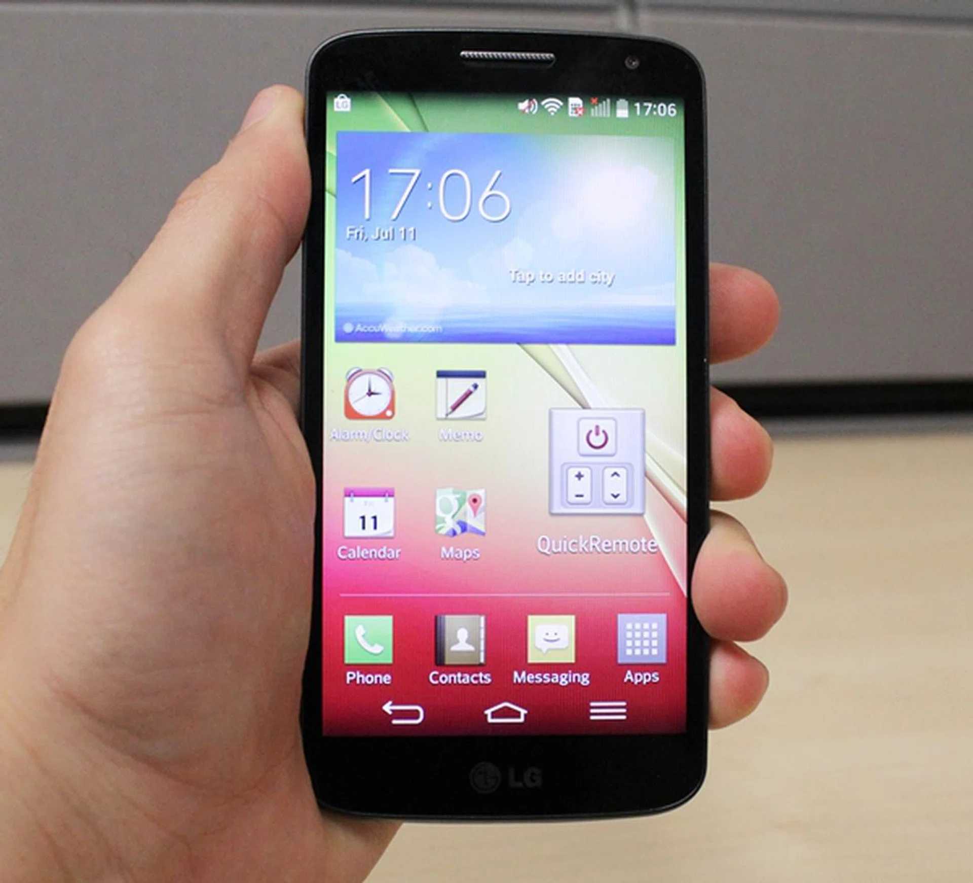 The concept of "mini" certainly does not adhere to LG's definition; the G2 Mini LTE has a sizeable 4.7-inch display!