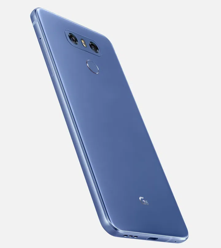 LG G6 in Marine Blue.