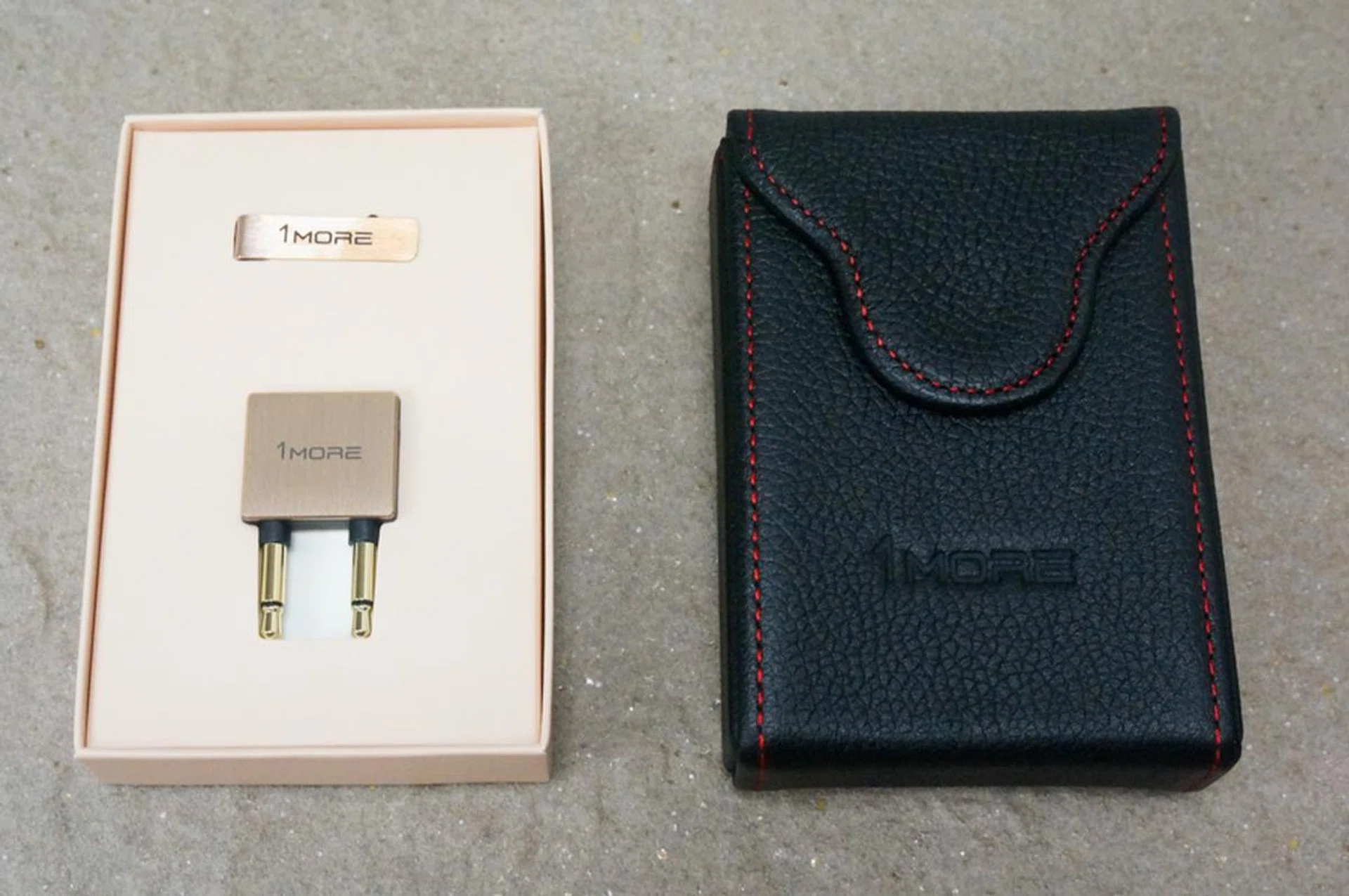 The accessories that come with these headphones are certainly of high quality.