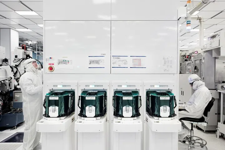 Preparing test wafers with 5nm silicon nanosheet transistors.