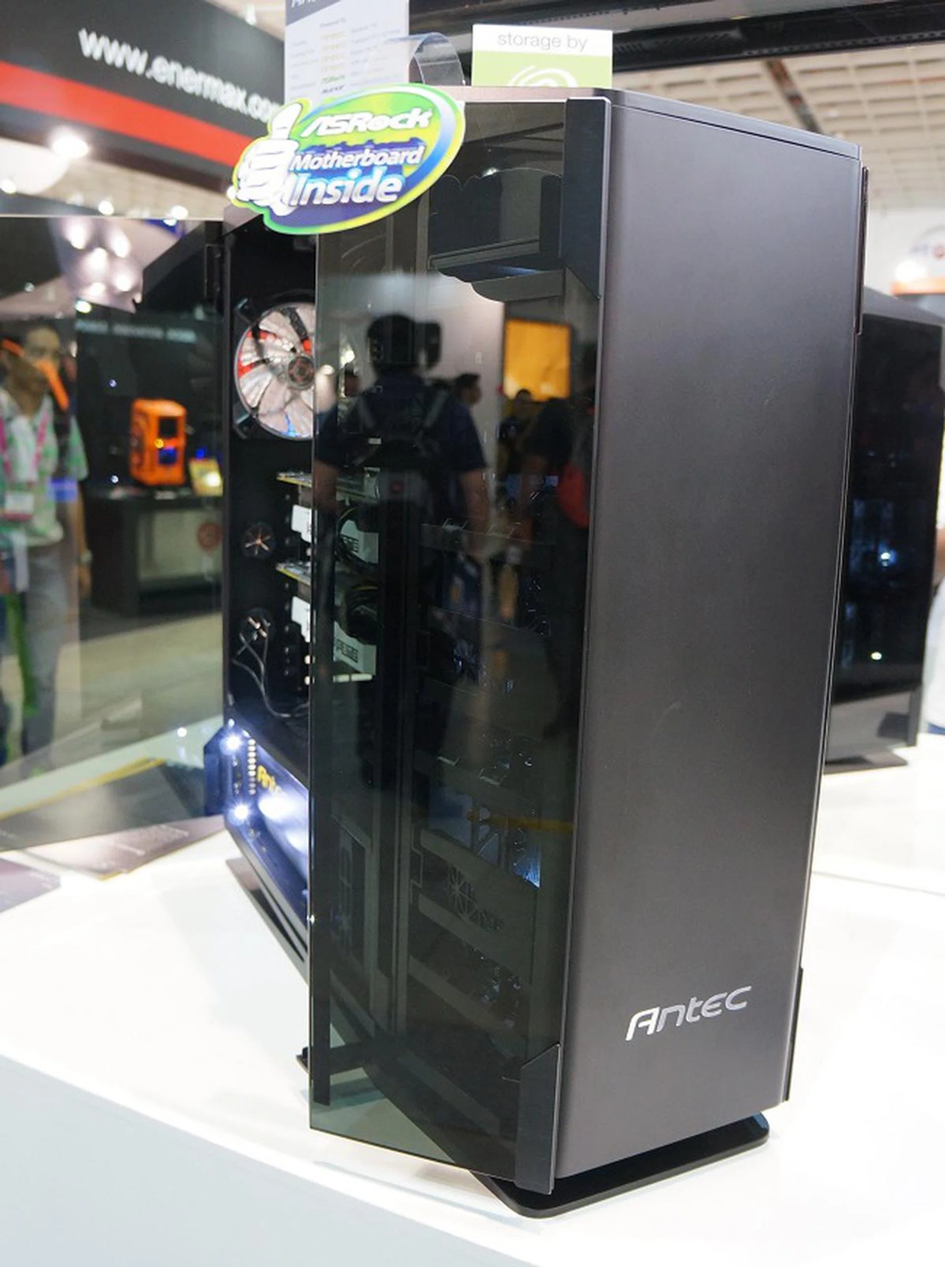 Upfront, the casing looks clean and plain.