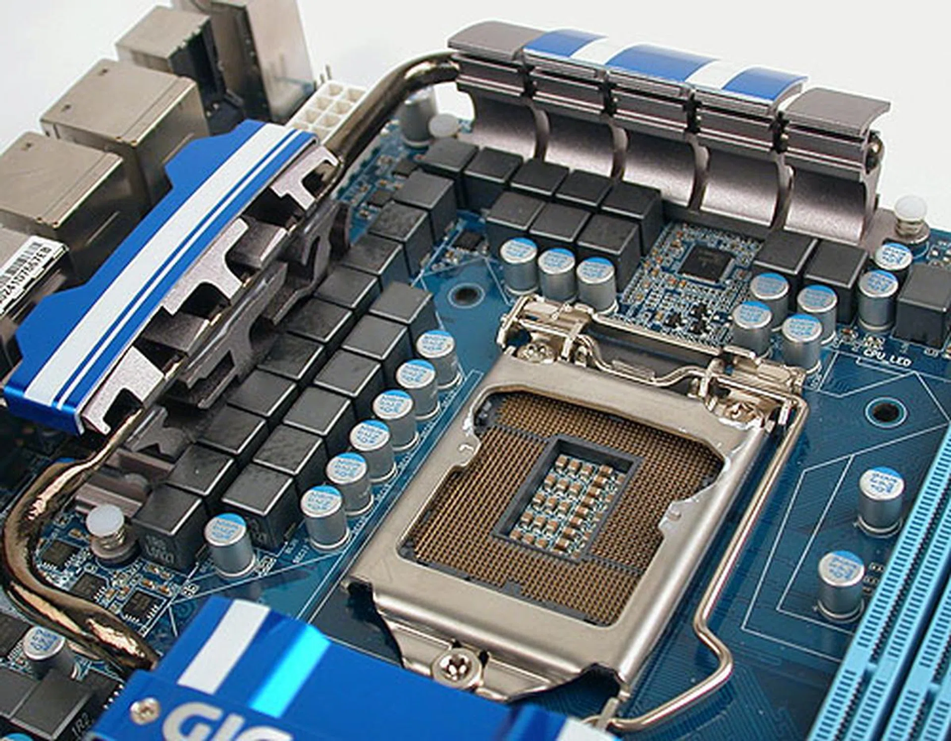 The so-called 24 phases on the Gigabyte P55-UD6 is due to the vendor assigning two chokes to each power phase. Effectively, it's just a 12-phase design, though having more chokes do lessen the workload on each, leading to lower temperatures and perhaps a longer lifespan.