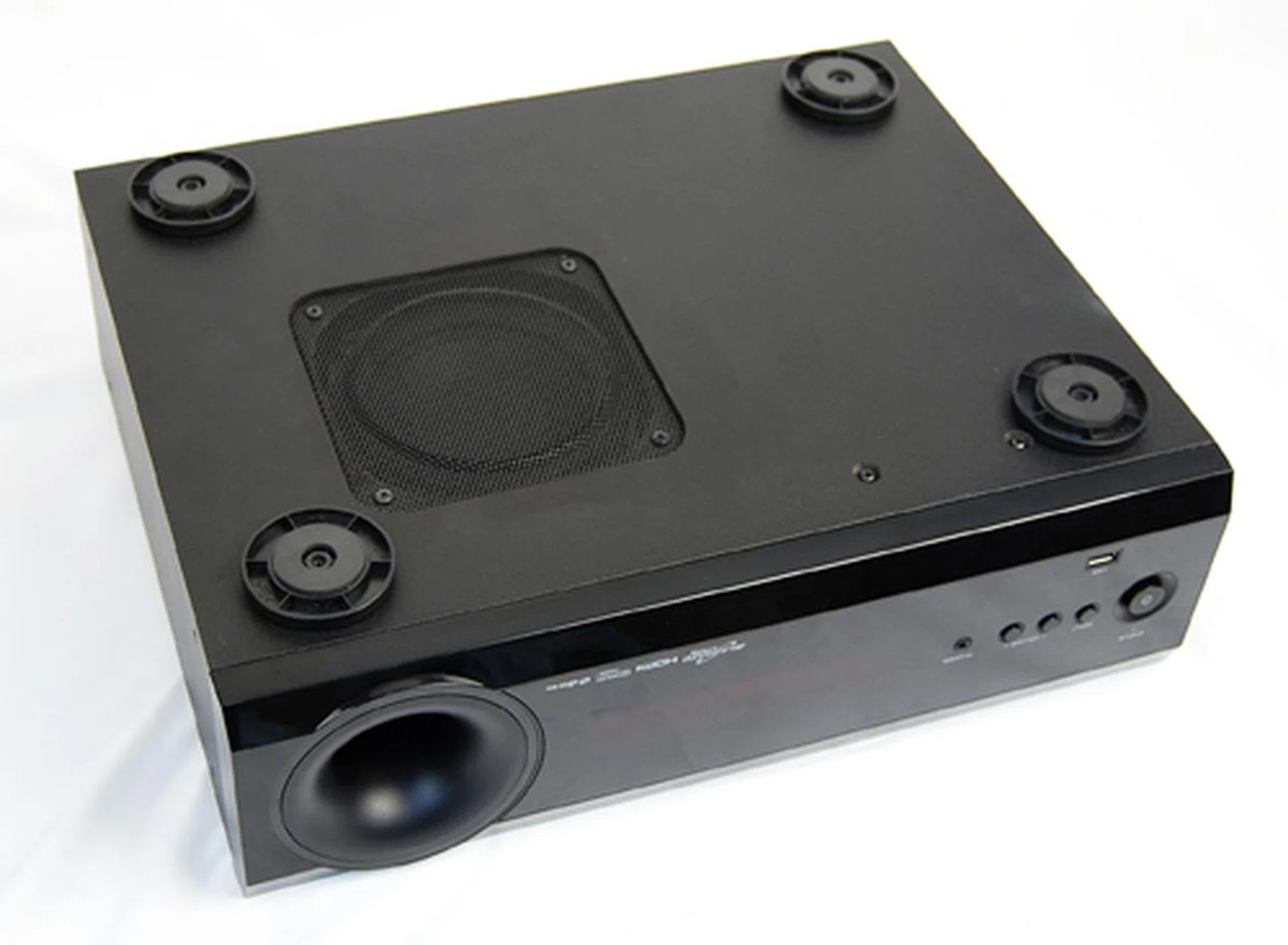 The unit is quite heavy, weighing in at approximately 8kg, and has feet to help keep it stable.