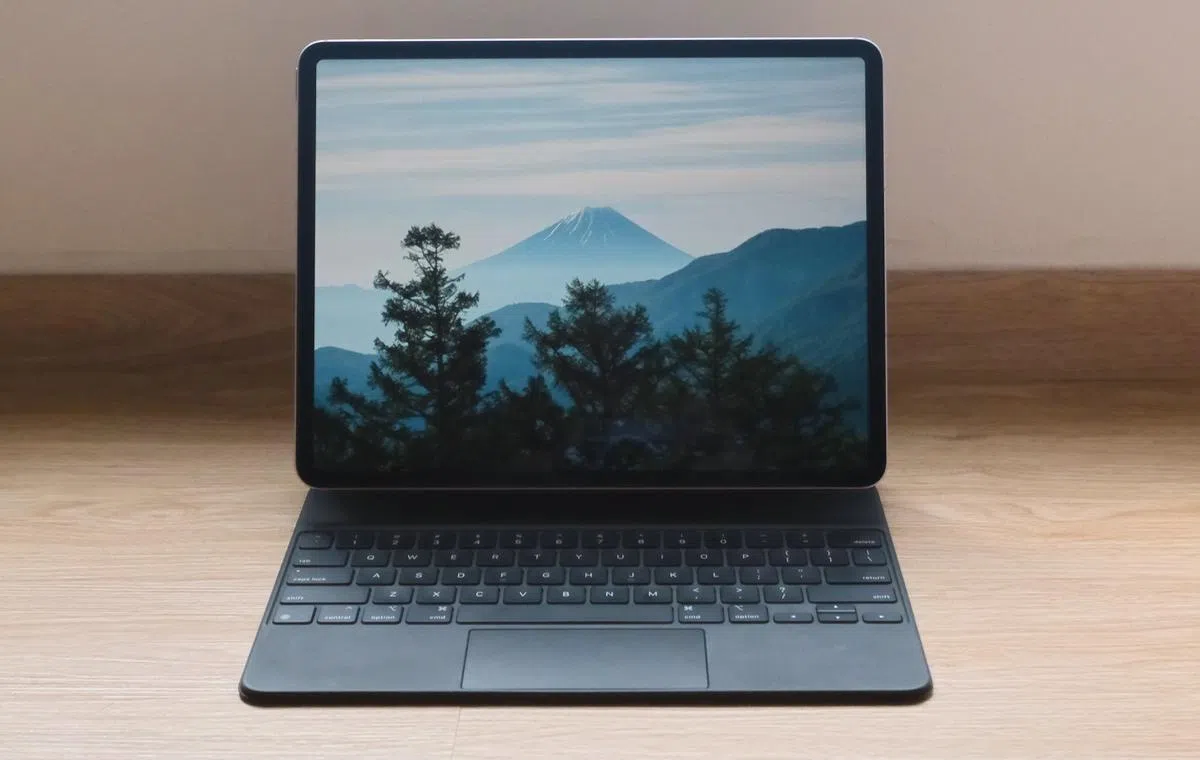 Apple iPad Air (M2) review: Sandwiched in the middle