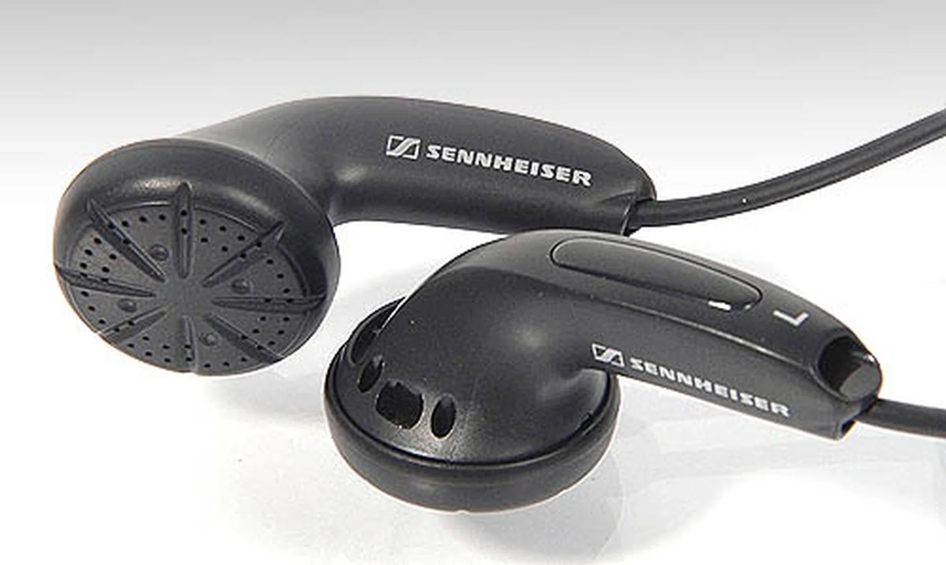 There are three different models in the MM series and the MM10 is based on normal Sennheiser earphones.