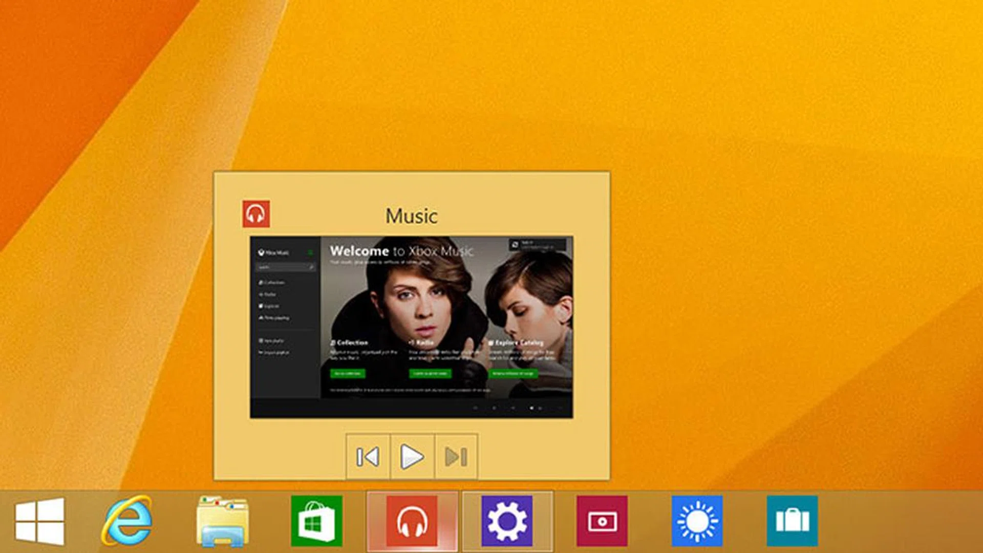 An active toolbar will show up too if the Window Store app supports it.