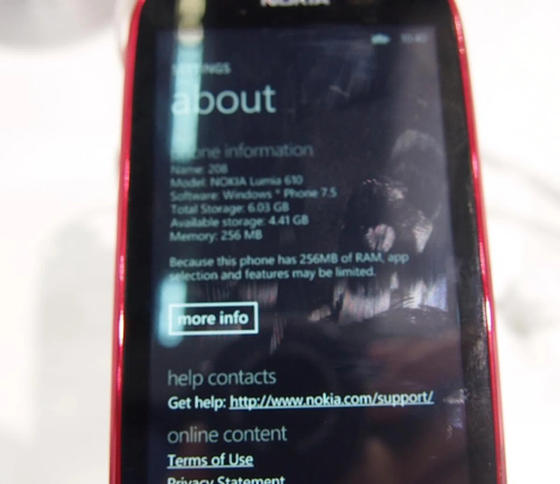 Despite running on a slower processor and having less RAM, the Nokia Lumia 610 was able to offer a comparable user experience with Windows Phone 7.5 Mango.