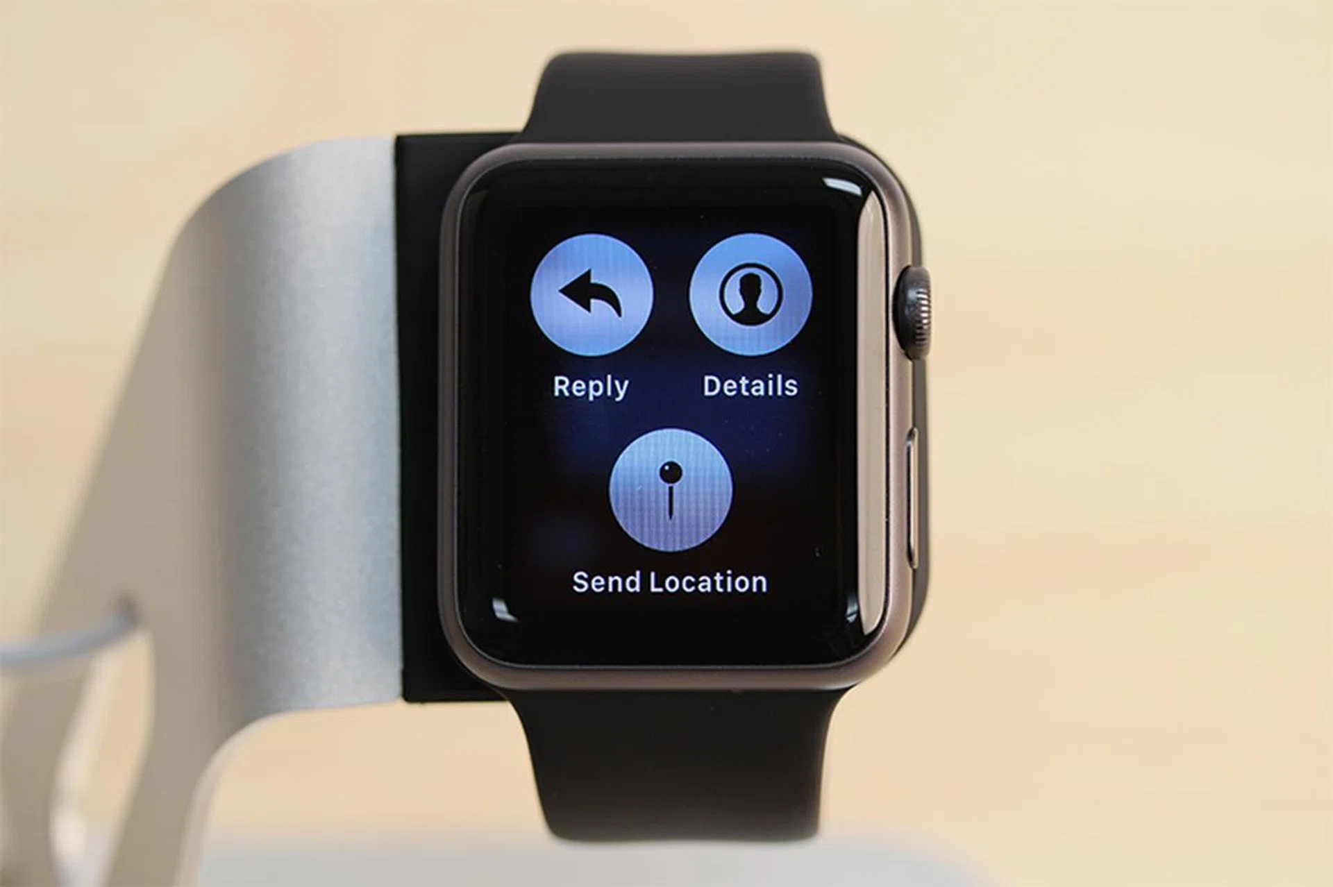 Try force-touching everything to discover more functions. Here's what you've when force-touching in a message.