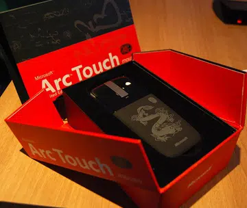 The Arc Touch Mouse Artist Edition - Year of the Dragon is quite a mouthful in name, but we assure you it’s a memorable design apt for this season.