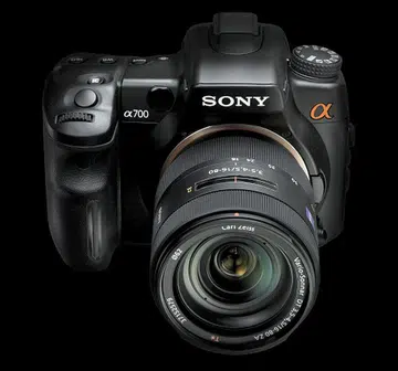  After more than a year, Sony steps up its Alpha digital SLR camera range with a mid-range 12.24MP contender, the A700. It should shortly retail at a recommended street price of S$2,199.  