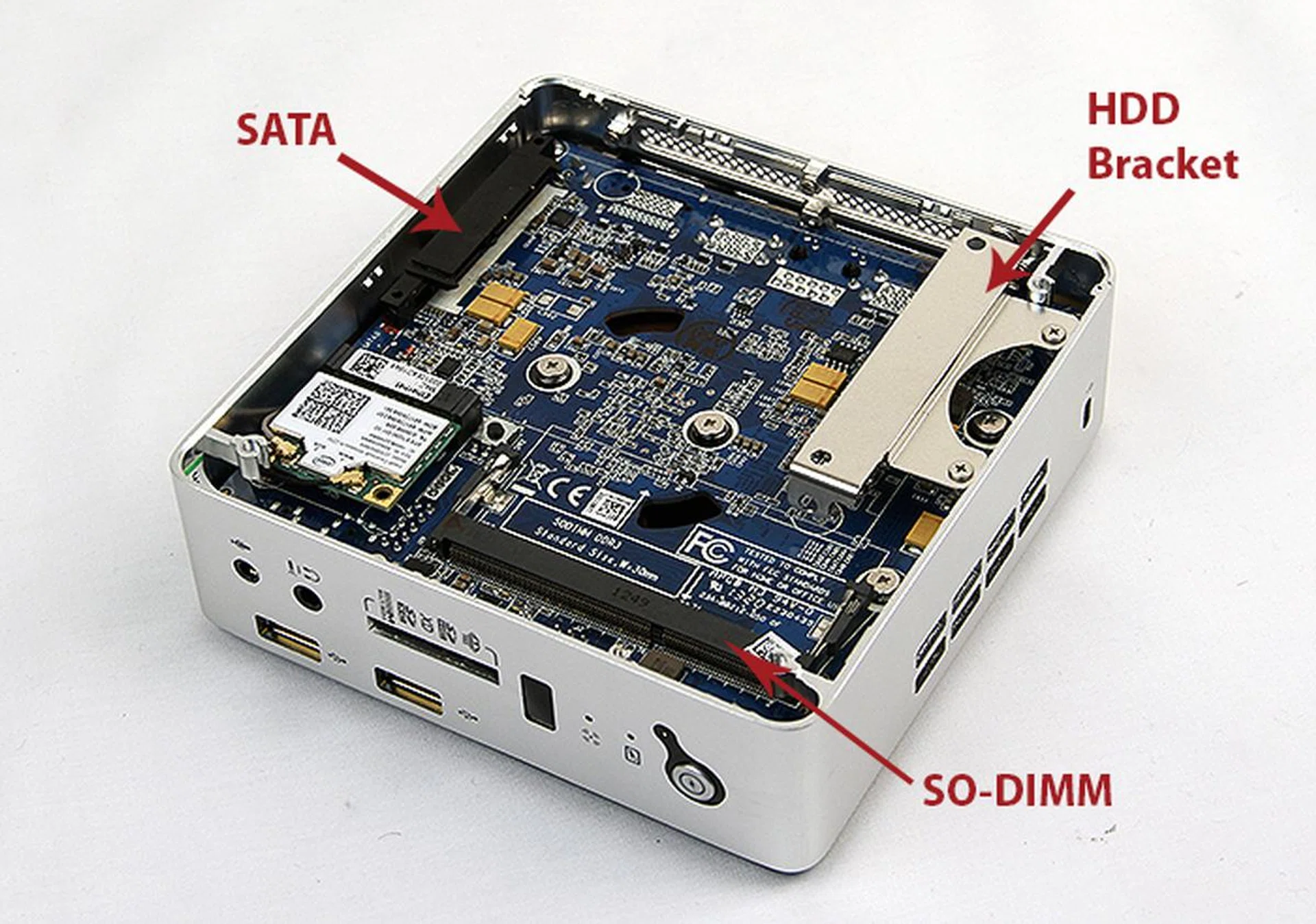 Installation was easy. Even users who have not dabbled in DIY should be able to install the hard drive and memory with no issues.