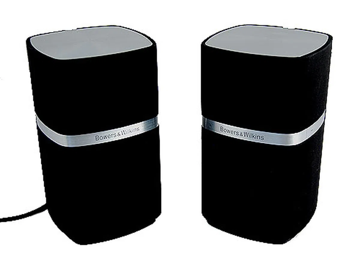 Bowers & Wilkins MM-1 USBデスクトップスピーカー Bowers & Wilkins MM-1 Computer Speakers - The British Aristocrat