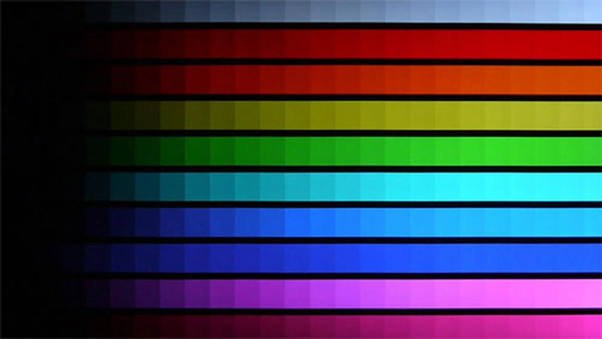 DisplayMate's Color Scales Test: The Viera ET5 managed the color gradations with suitable finesse, although slight color-shifts at the corners did not go unobserved.
