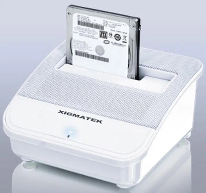 Hot-Swap HDD Docking Slot
