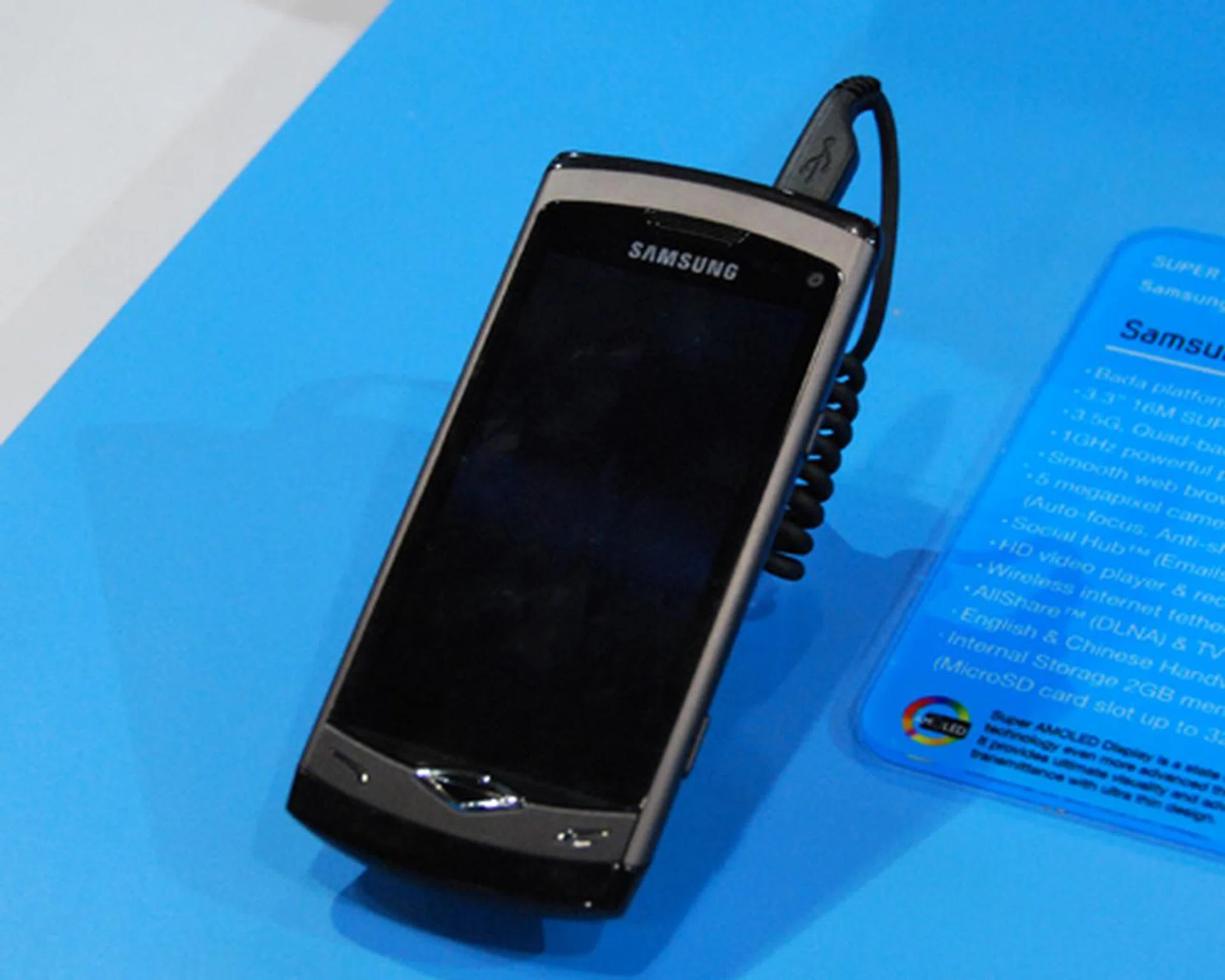 Equipped with Samsung's own bada operating system, the Samsung Wave makes a splash into PC Show 2010 at only $638 without contract. What makes this phone more desirable is the use of the Super AMOLED screen, giving the Wave its slim and sleek look.