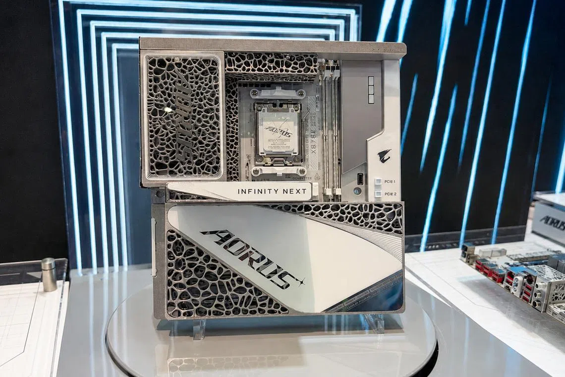 Gigabyte X870E Aorus Infinity Next: Space-tech materials | HardwareZone ...