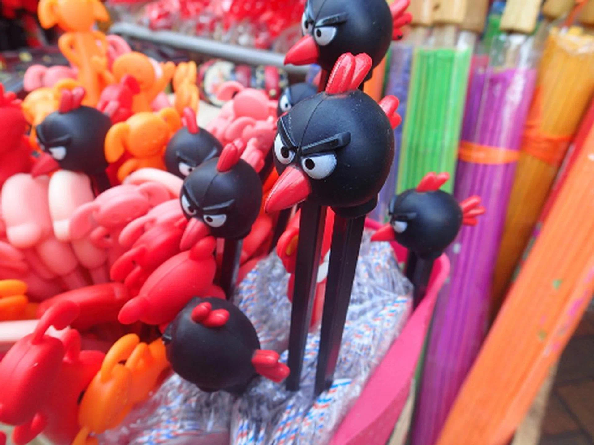 The ability to manually shoot at f/2 is a welcome addition to the TG-2, which can lead to some pleasing shots with blurred backgrounds (bokeh effect). 