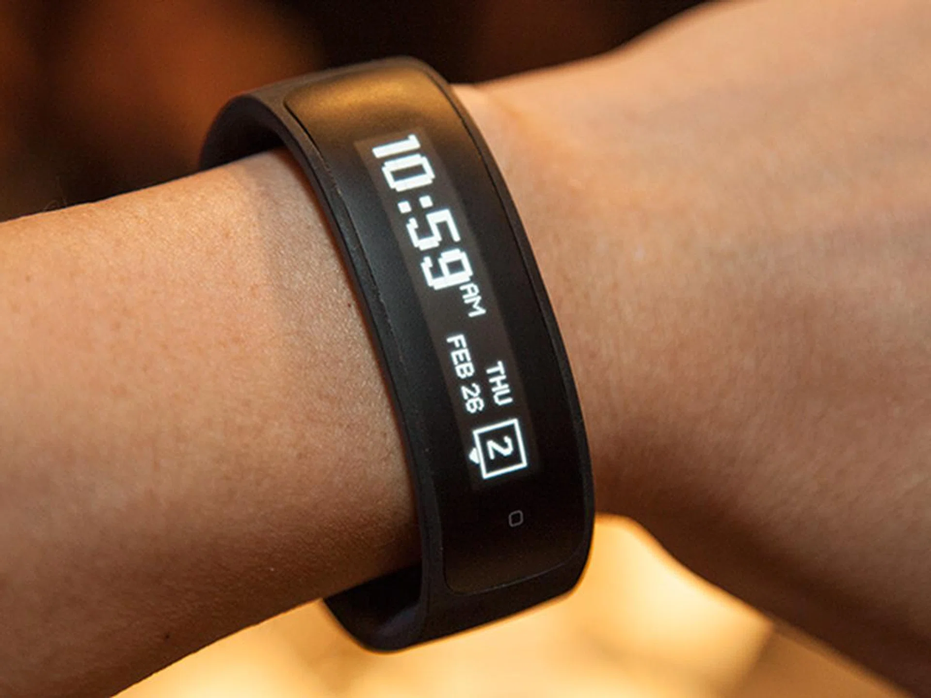 When you're not tracking your fitness routines, the HTC Grip will tell time like most other wearable fitness bands.