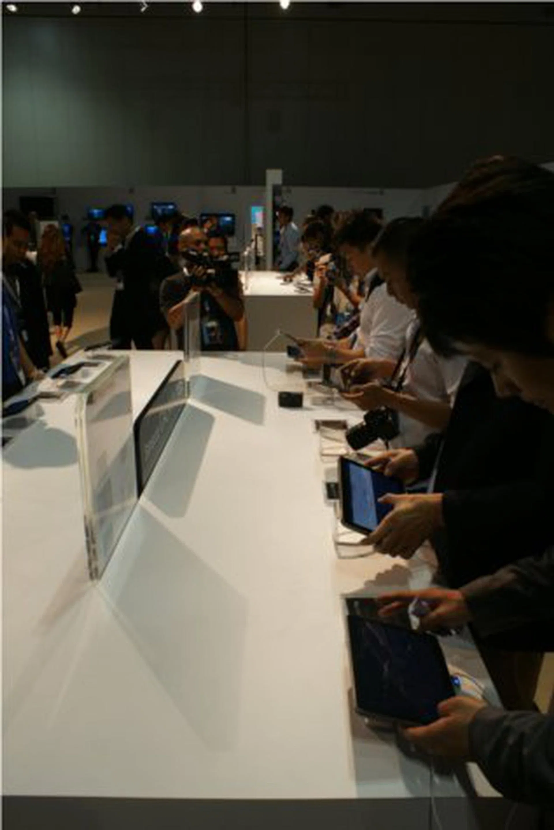 The attendees got their chance to try out Samsung's new fare and can't seem to get enough. That's all from us, and we'll see you at Samsung's forum next year!