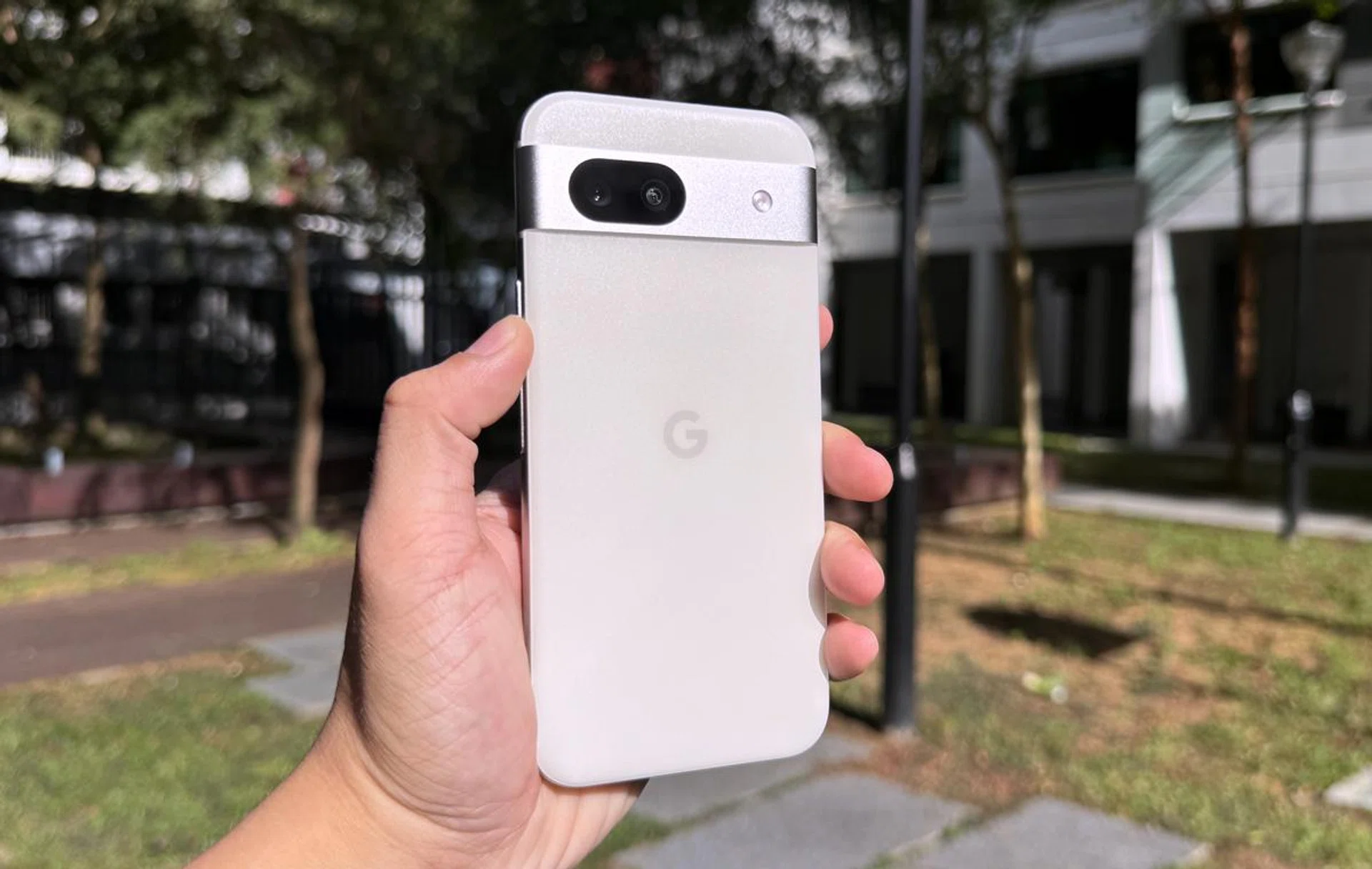 Google Pixel 8a.