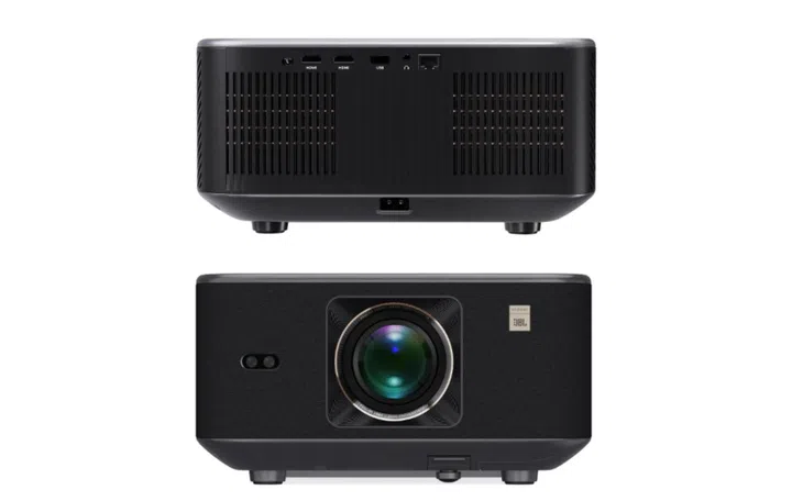 The rear and front of the K3. 