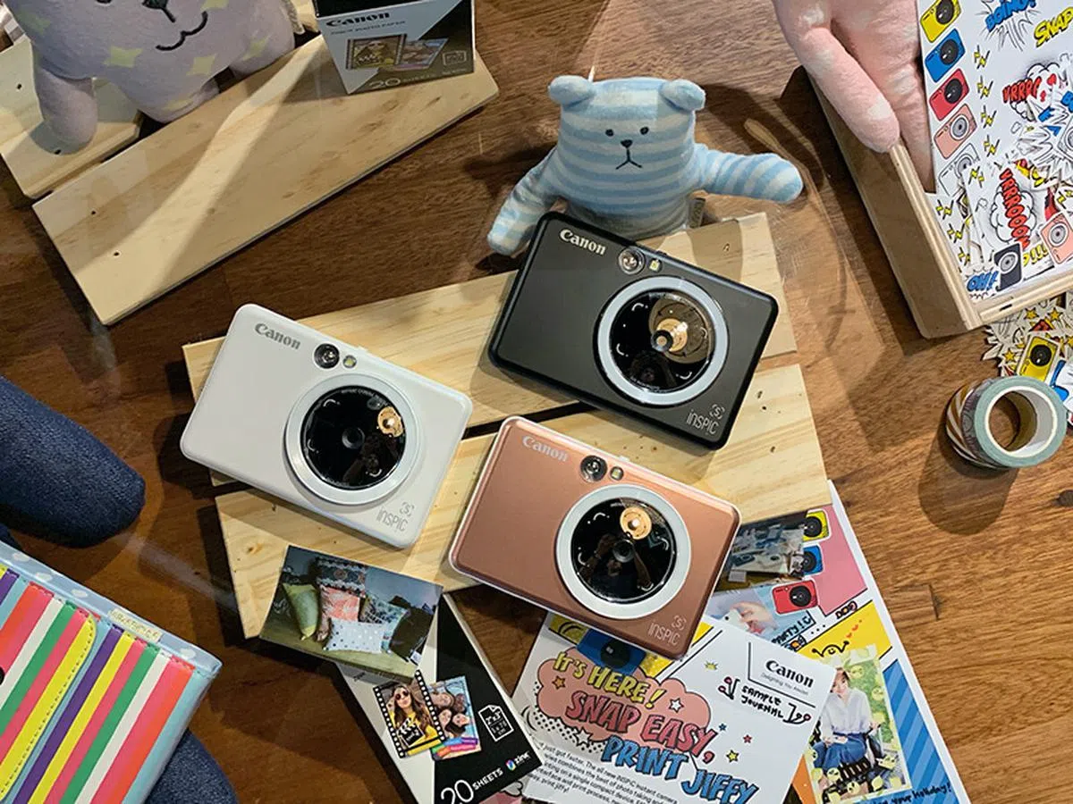 The Canon iNSPiC S is an instant camera and printer hybrid that